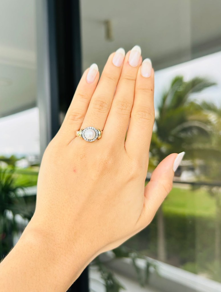 Iconica colored-stone solitaire ring in 925 silver and gold