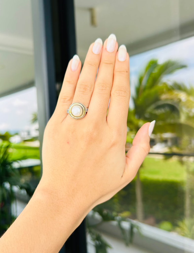 Iconica colored-stone solitaire ring in 925 silver and gold