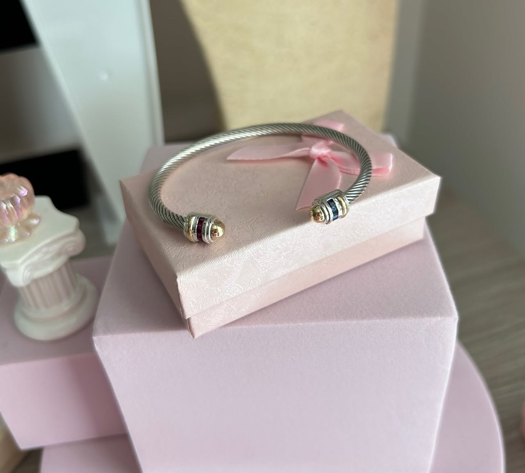 Iconica colored-stone solitaire ring in 925 silver and gold